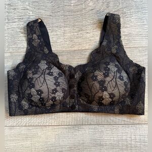 Nylon+Spandex Wireless Bra Black Lace Size XXL 175/105 With Button Front